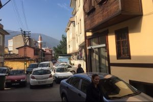 Bursa'nın tarihi mahallesinde otopark &ccedil;ilesi devam ediyor