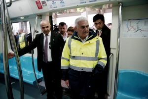 Binali Yıldırım: Gebze-Halkalı tren hattı 2018'de tamamlanacak