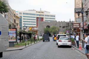 Sur İl&ccedil;esi'nde sokağa &ccedil;ıkma yasağı kaldırıldı