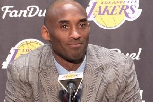 Kobe Bryant veda ediyor