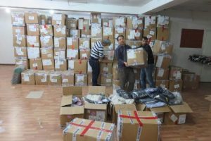 İstanbul'dan Midyatlı &ouml;ğrencilere 5 TIR dolusu kışlık giysi