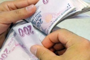 Firma sahipleri, ek maliyet sebebiyle 1.300 liralık asgari &uuml;crete karşı