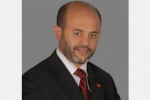 Mahalle muhtarından kız &ccedil;ocukları i&ccedil;in dayaklı uyarı mesajı