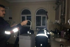 &Uuml;&ccedil;l&uuml; prizden &ccedil;ıkan yangın korkuttu