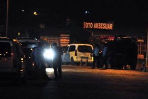 Siirt'te polis karakoluna bombalı saldırı