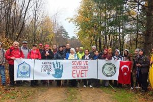 Bursa'da kadına şiddete hayır y&uuml;r&uuml;y&uuml;ş&uuml; d&uuml;zenlendi