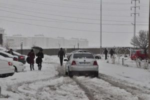 Kar nedeniyle Van ve Bitlis'te bazı yollar kapandı