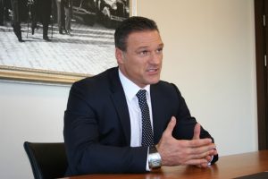 Alpay: "Bu jenerasyon bizi yakalar"