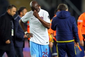 Trabzonspor, Fenerbah&ccedil;e karşısında 3 puandan fazlasını kaybetti