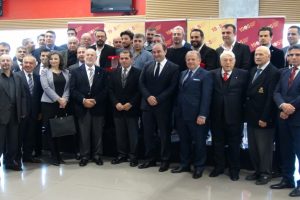 'Sarı - kırmızı kareler' &ouml;d&uuml;lleri sahiplerini buldu