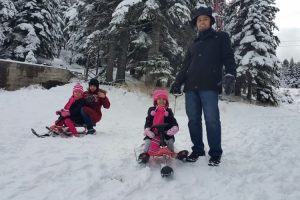 Bursa Uludağ'da kar kalınlığı 15 santimetreye ulaştı