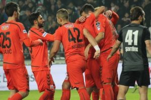 Konya s&uuml;rprize izin vermedi