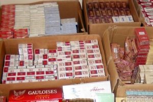 Bursa'da 5 bin paket ka&ccedil;ak sigara ele ge&ccedil;irildi