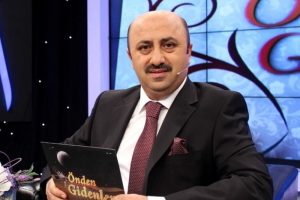 &Ouml;mer D&ouml;ngeloğlu konferans i&ccedil;in Bursa'ya geliyor