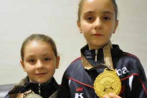 Kız kardeşler yeni şampiyonluklara kilitlendi