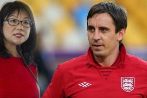 Valencia'da Gary Neville s&uuml;rprizi