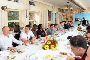 Mustafa Denizli, takımı yemekte topladı