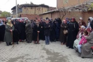 Bursa'da katledilen anne ve kızının katil zanlısı sevgili aranıyor