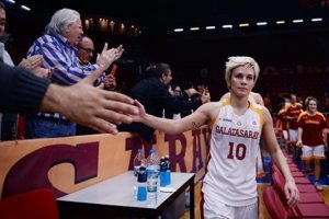 Işıl Alben'den tarihi g&ouml;nderme!