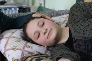 Denizlili gen&ccedil; kıza umut ışığı Bursa'dan geldi