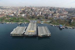 Eski Galata K&ouml;pr&uuml;s&uuml; 3 yıldır kaderine terk edildi