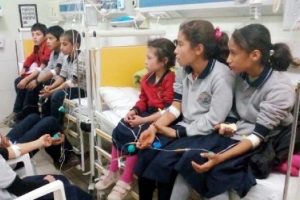 Şanlıurfa'da 98 &ouml;ğrenci yemekten zehirlendi