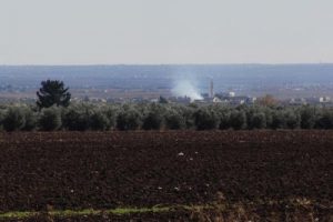 Sınırda IŞİD ile muhalifler arasında &ccedil;atışmalar s&uuml;r&uuml;yor