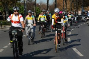 'Barikatsız Bir D&uuml;nya' i&ccedil;in pedal &ccedil;evirdiler