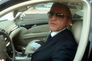 Başsavcı r&uuml;şvetten g&ouml;zaltına alındı