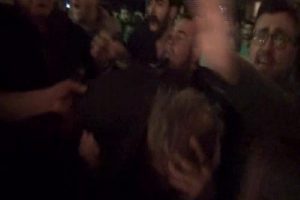 Polise lin&ccedil; girişiminde bulunan sanığın tahliye isteği kabul edilmedi