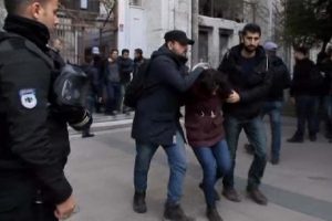 İstanbul &Uuml;niversitesi'nde olaylar &ccedil;ıktı
