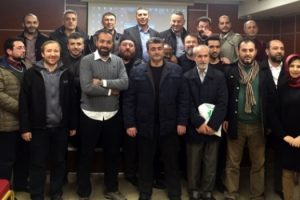 İHH ve hattatlar 'yetimler' i&ccedil;in bir araya geldi