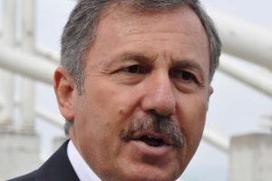 Ak Partili &Ouml;zdağ'dan madencilere iş ve aş s&ouml;z&uuml;