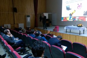 Bursa'da &ouml;ğretmenlere atık pil semineri