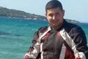 Kız arkadaşını kurtardı kendi canından oldu