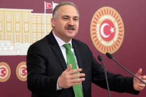 "&Ccedil;ift başlılıktan kasıt 'tek adam olayım' diyor"