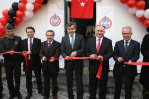 Bursa Orhangazi kapalı spor salonu a&ccedil;ıldı