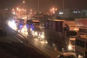 TEM'de kaza: 1 &ouml;l&uuml;, 3 yaralı