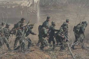Suriye Ordusu'ndan T&uuml;rkiye sınırında operasyon