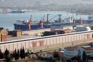3'&uuml; limandan ayrıldı, biri bekliyor!