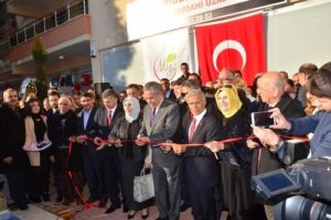 Arın&ccedil;, Manisa'da sağlık merkezi a&ccedil;tı