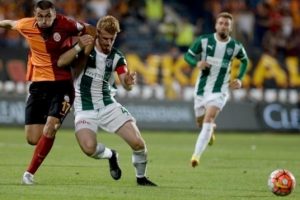 Bursaspor ge&ccedil;en sezonu mumla arıyor