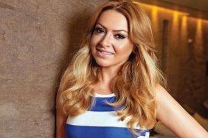 Hadise a&ccedil;ıkladı: "Pilatesi sevemedim"