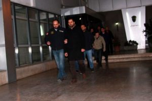 Bursa'da g&ouml;zaltına alınan &ouml;rg&uuml;t &uuml;yeleri adliyeye sevk edildi