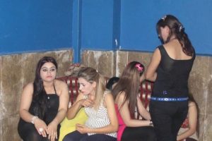 1 saatte 50 Suriyeli konsomatris yakalandı