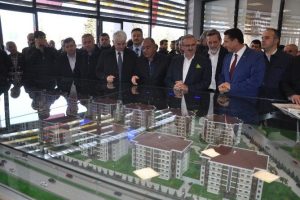 Bursa İneg&ouml;l'de kentsel d&ouml;n&uuml;ş&uuml;m 'Batıkent'le başladı