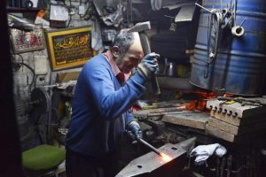 Bursa'da kaybolmaya y&uuml;z tutan meslekler ayağa kalkıyor
