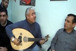 Doğalgaza inat tezekle ısınıyorlar
