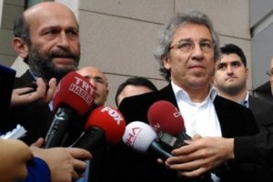 D&uuml;ndar ve G&uuml;l'den Anayasa Mahkemesi'ne başvuru