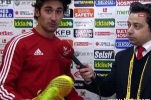 'Caner abinin bana ayakkabı borcu var'
